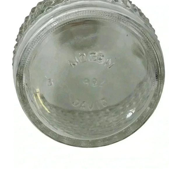 VINTAGE MOGEN DAVID 1982 GLASS WHISKEY DECANTER CORK STOPPER CLEAR - Picture 2 of 7